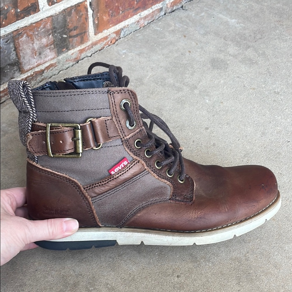 Levi’s brown Leather Boots men’s 8